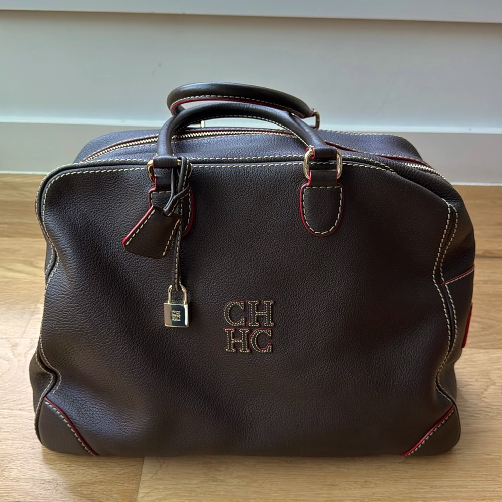 Authentic CHCarolina Herrera leather Blasón Medium brown bag. Gold tone hardware